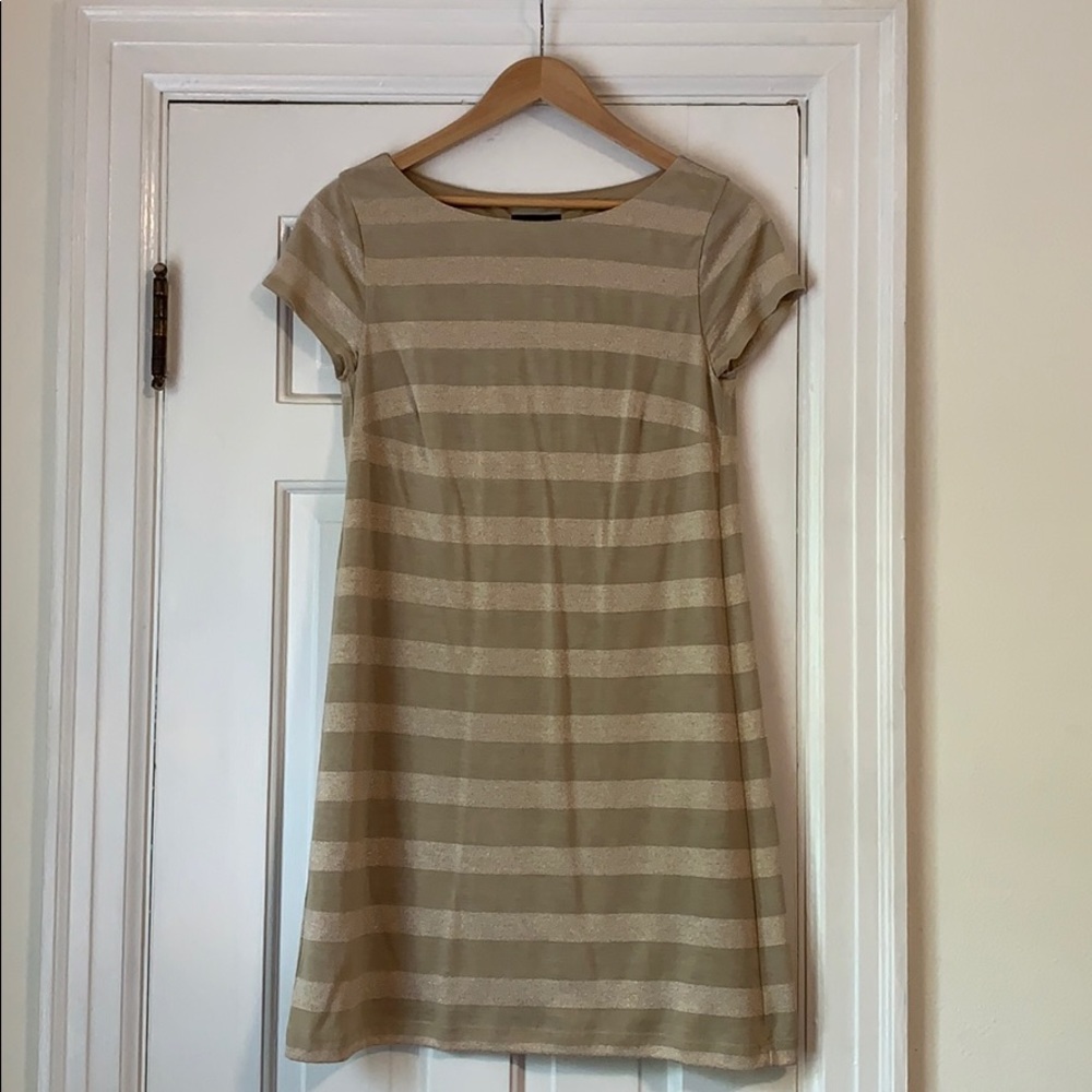 Laundry by Shelli Segal dress.